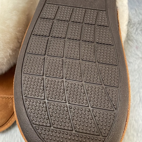 Nuknuuk - Leather Slippers - Picture 4 of 6